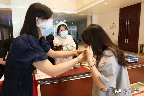 吃瓜最新事件空姐,吃瓜群众热议幕后真相